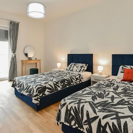 New Luxury 3 Bedroom 4 Air Conditioners 자다르 외부 사진