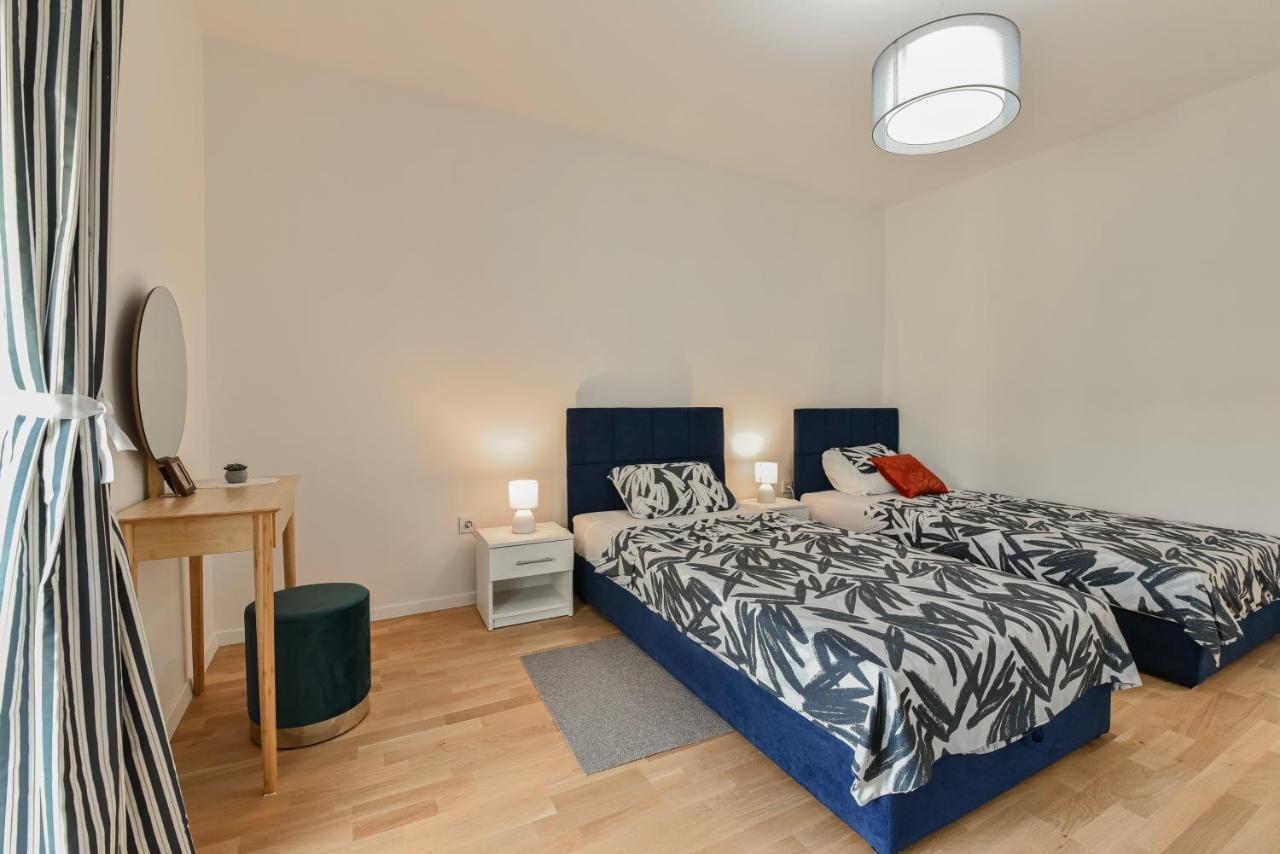 New Luxury 3 Bedroom 4 Air Conditioners 자다르 외부 사진