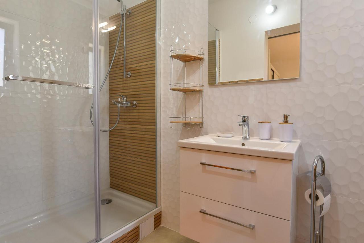 New Luxury 3 Bedroom 4 Air Conditioners 자다르 외부 사진