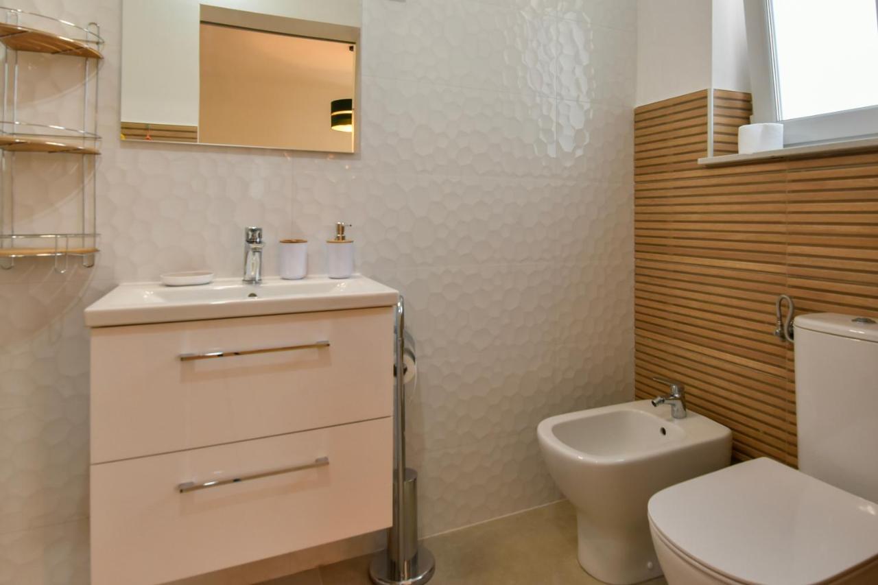 New Luxury 3 Bedroom 4 Air Conditioners 자다르 외부 사진
